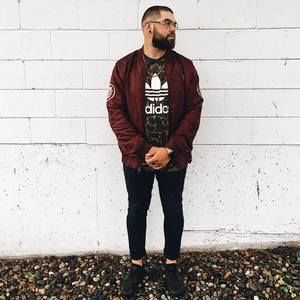 Meet your Posher, Zachary